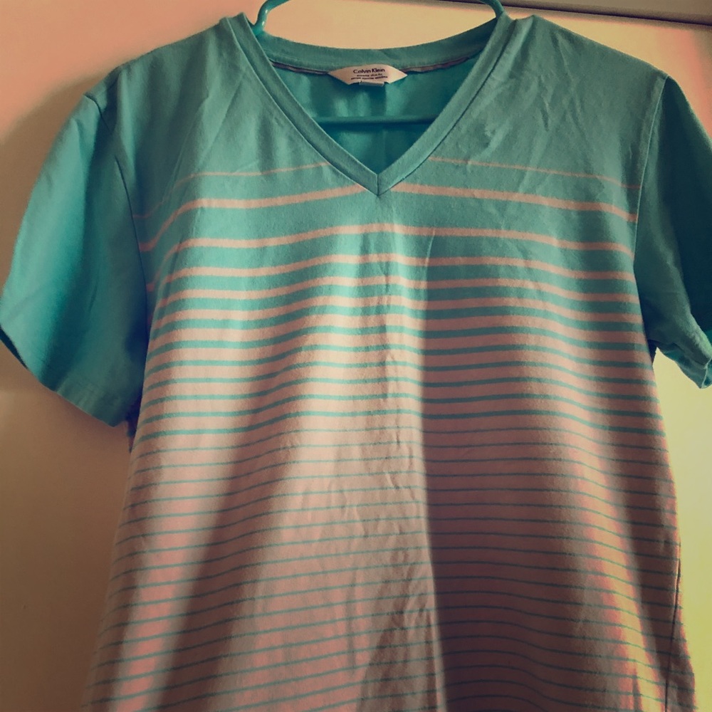 Calvin Klein men’s V neck T SHIRT